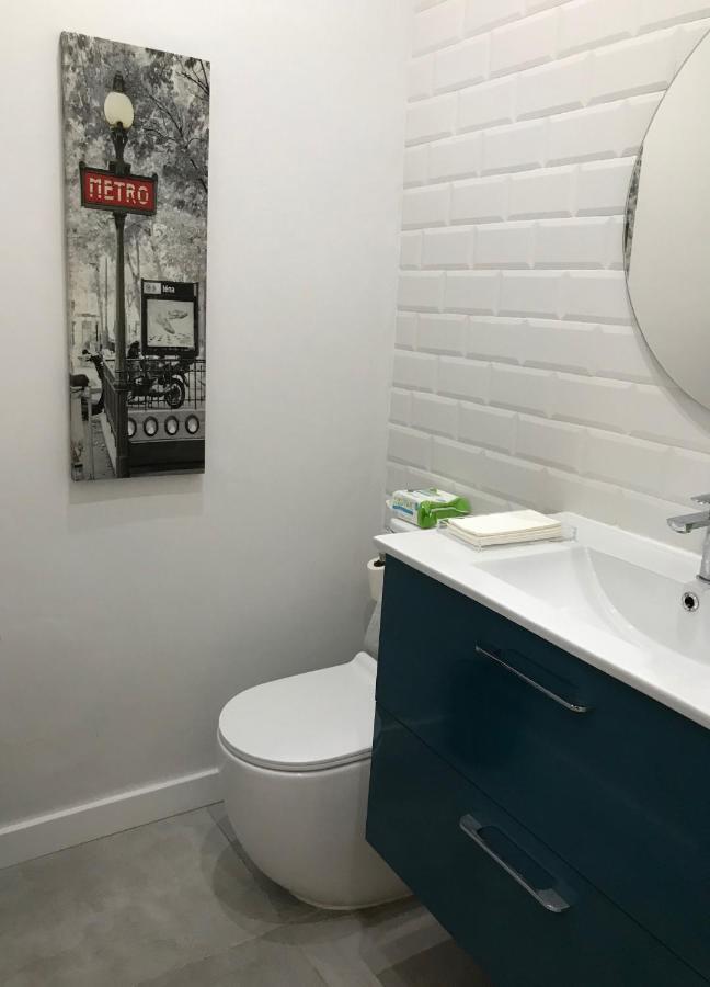 New! Renovated, Centrally Located, Private Entrance, Terrace Apartment Valencia Bagian luar foto